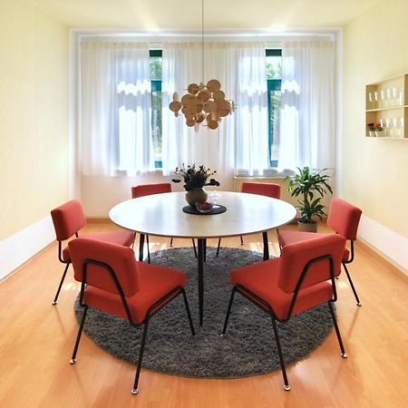 vonBehling Boutique Apartment mit 65zoll TV und Designerstücken Halle  Exterior foto